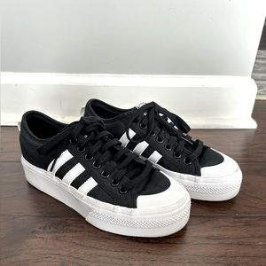ADIDAS -women’s black platform Nizza shoes
